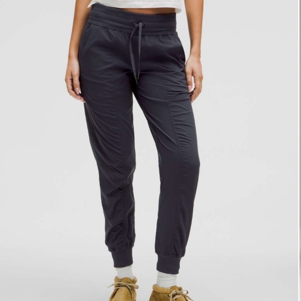 Lululemon Dance Studio Mid-Rise Jogger *Full Length In Black Night Size 6